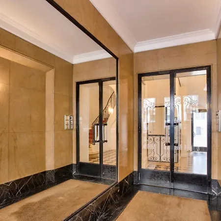 Apartament La Boetie - 8 Paryż